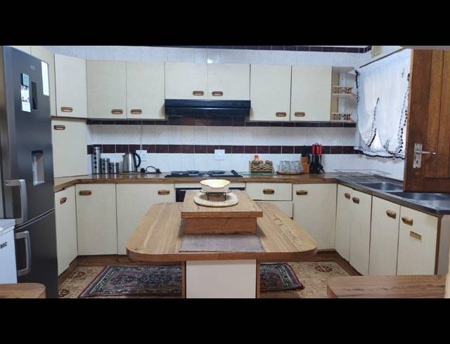3 BEDROOM FREEHOLD SOLD IN SHALLCROSS